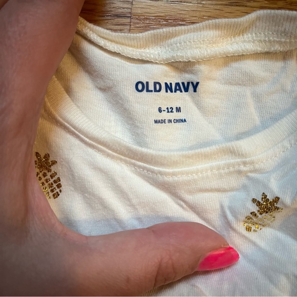 Old Navy white with gold metallic pineapple print tank dress size 6-12 months - Picture 3 of 3